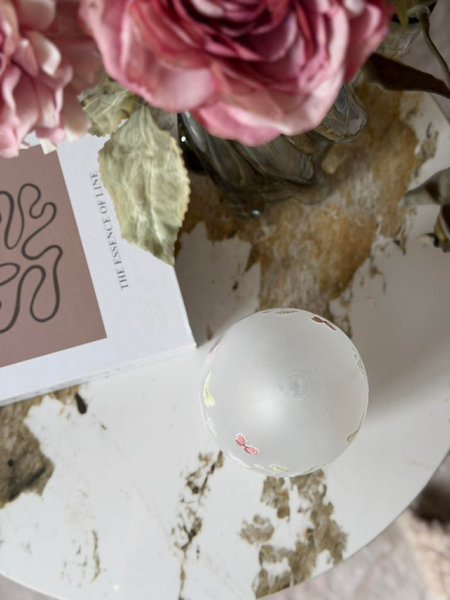 LED-lampa med blommor